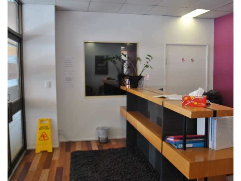 9B/3360 Pacific Highway, Springwood QLD 4127