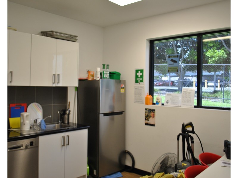 3432 Pacific Highway, Springwood QLD 4127