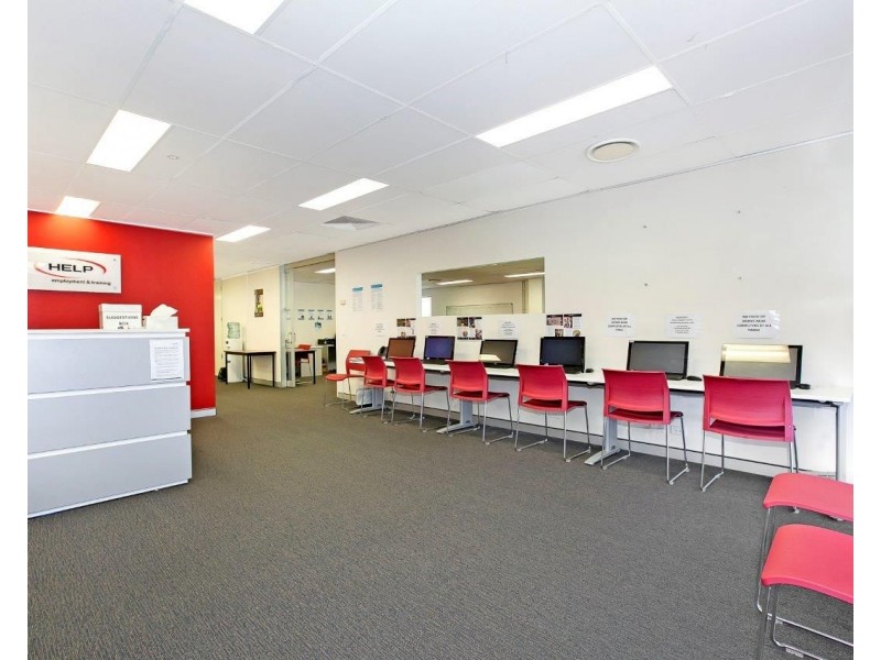 7 Station Road, Logan Central QLD 4114