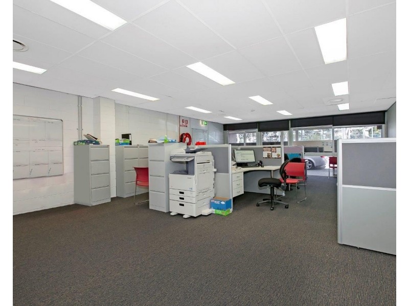 7 Station Road, Logan Central QLD 4114