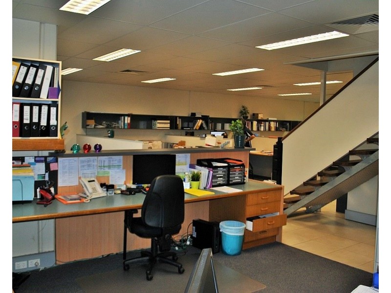 2/126-130 Compton Road, Woodridge QLD 4114