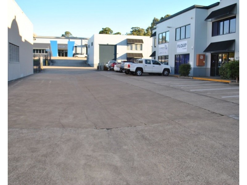 2/126-130 Compton Road, Woodridge QLD 4114