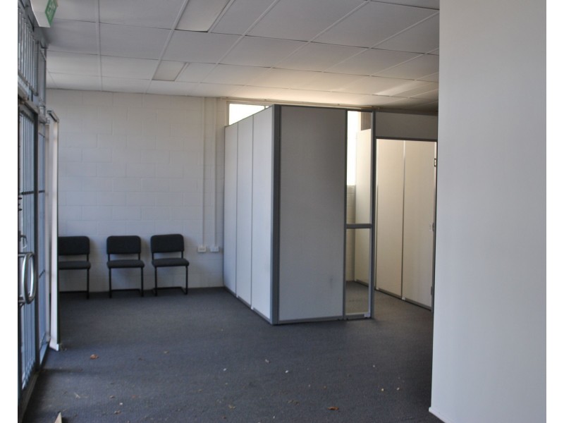 Unit 1/8 Paxton Street, Springwood QLD 4127