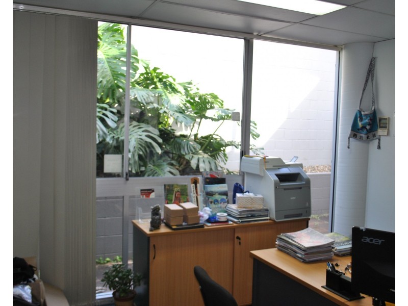Suite 4/3368 Pacific Highway, Springwood QLD 4127