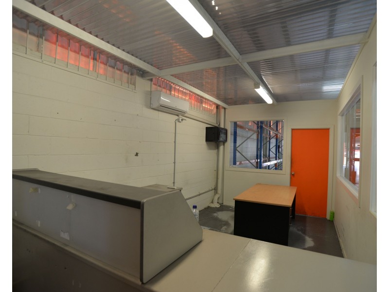 3325 Logan Road, Slacks Creek QLD 4127