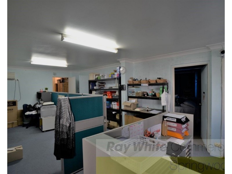 1/207 Queens Road, Kingston QLD 4114