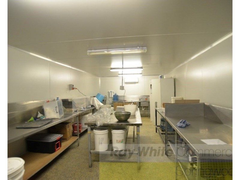 1/207 Queens Road, Kingston QLD 4114