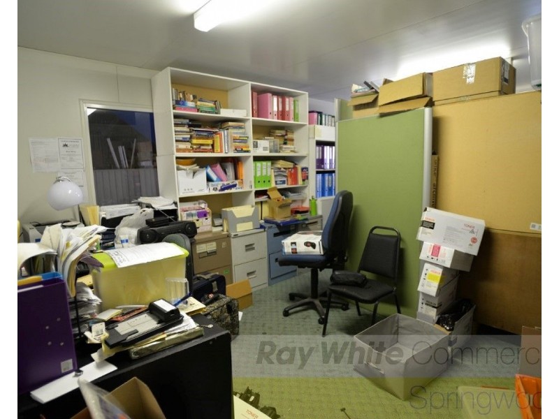 1/207 Queens Road, Kingston QLD 4114