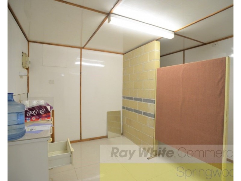 1A/207 Queens Road, Kingston QLD 4114