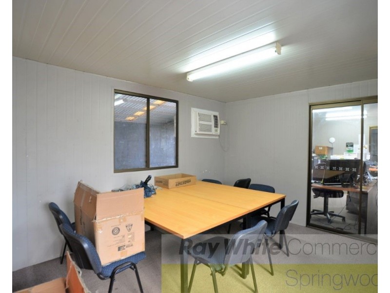 4/207 Queens Road, Kingston QLD 4114