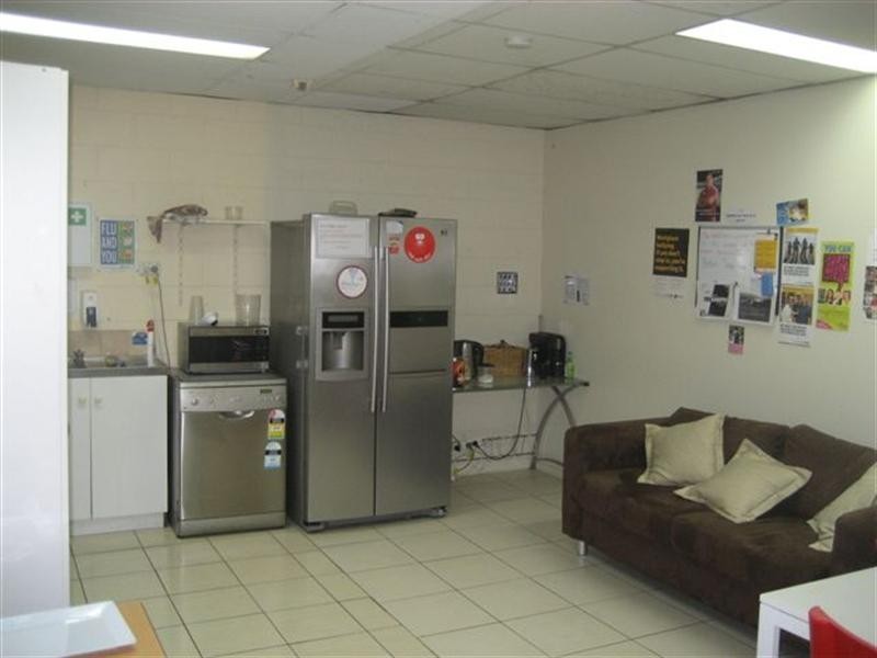 3355 Pacific Highway, Slacks Creek QLD 4127