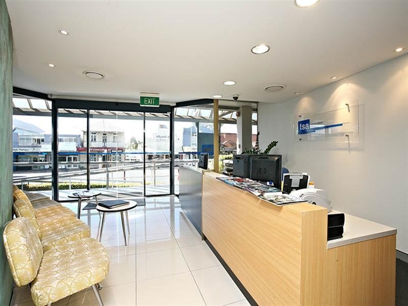 57 Old Cleveland Road, Greenslopes QLD 4120