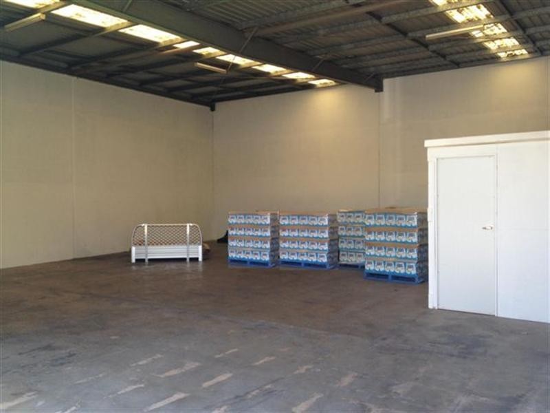 UnitB/13 Pease Court, Bethania QLD 4205