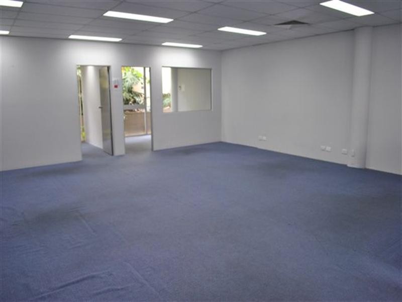 Suite 4/3368 Pacific Highway, Springwood QLD 4127