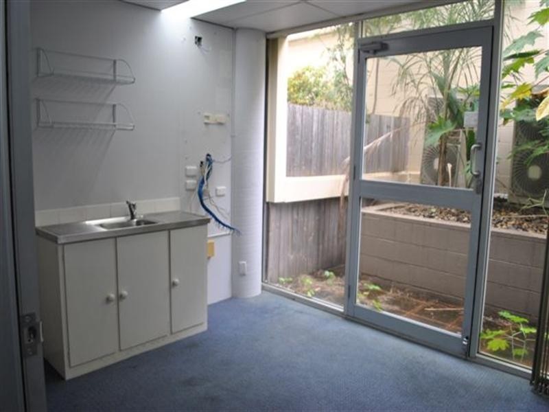 Suite 4/3368 Pacific Highway, Springwood QLD 4127