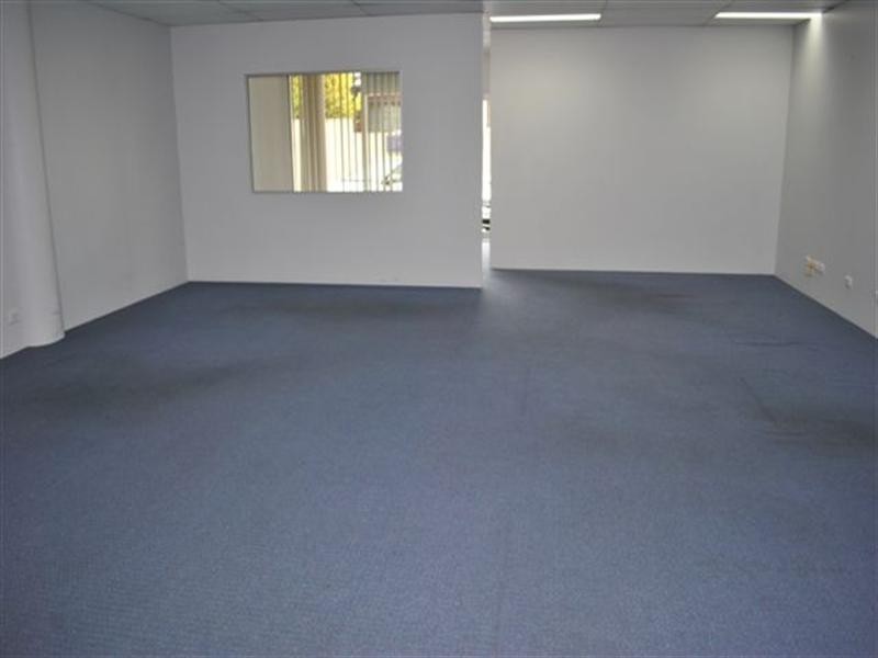 Suite 4/3368 Pacific Highway, Springwood QLD 4127