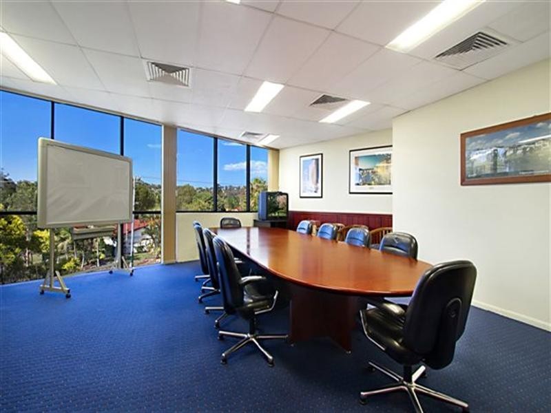 3 Westmoreland Boulevard, Springwood QLD 4127