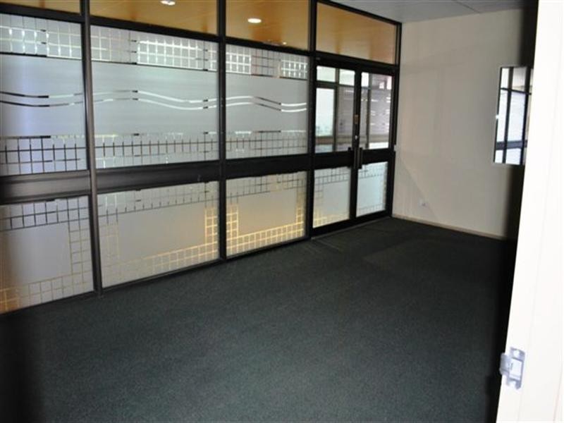 3360/L9 Pacific Highway, Springwood QLD 4127