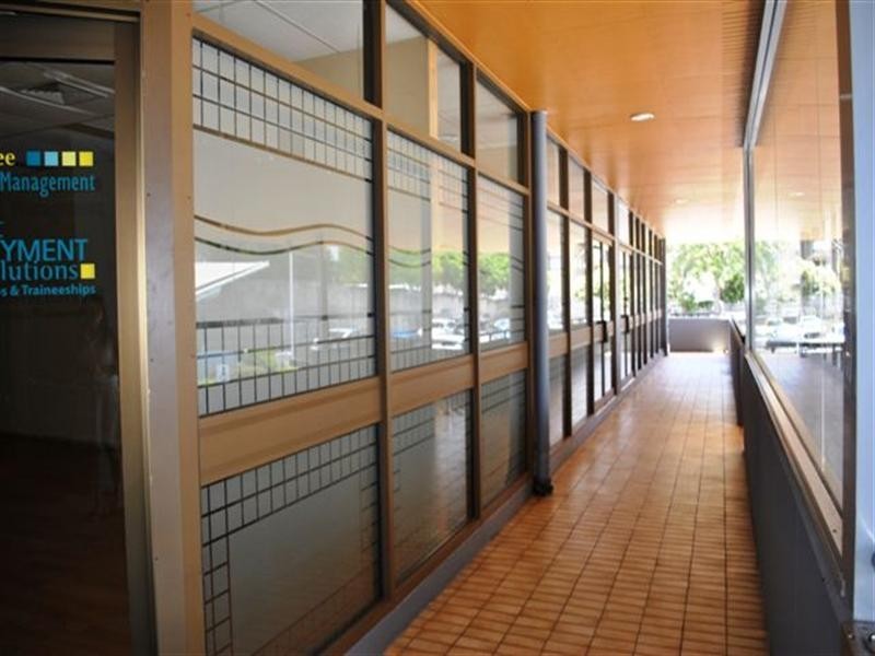 3360/L9 Pacific Highway, Springwood QLD 4127