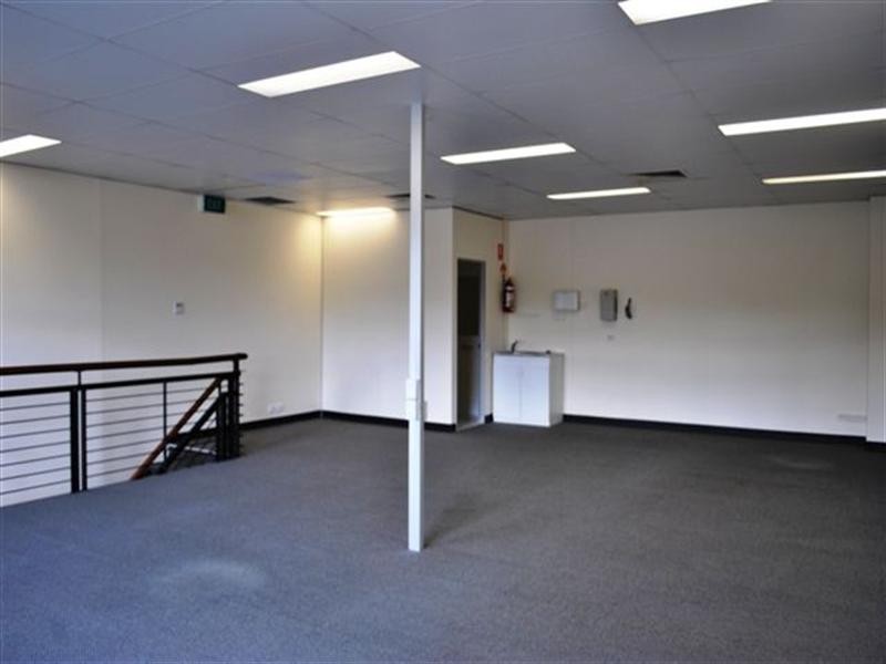 9B/3352 Pacific Highway, Springwood QLD 4127