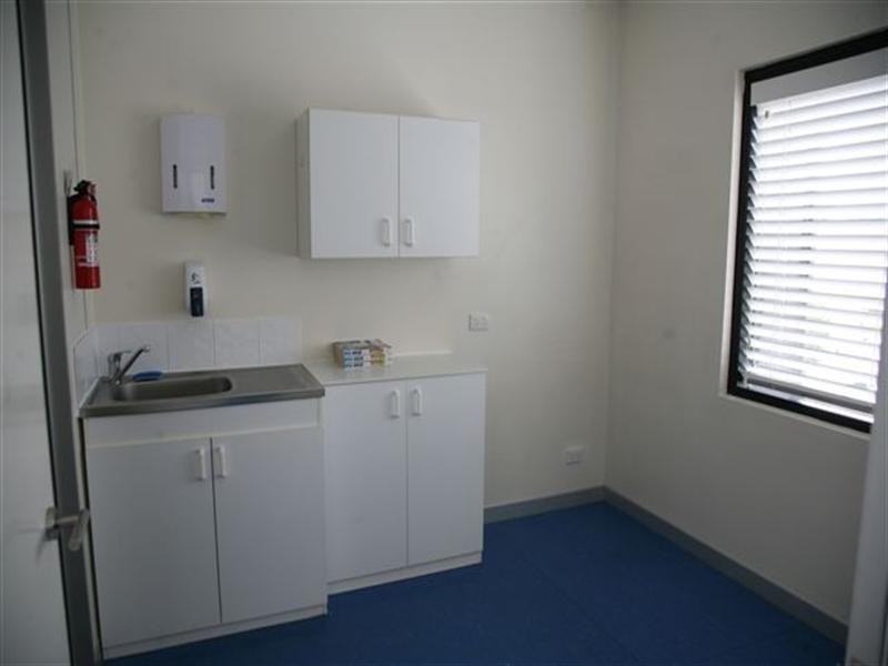 3B/3352 Pacific Highway, Springwood QLD 4127