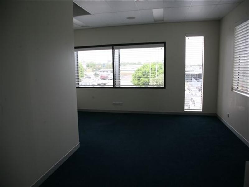 3B/3352 Pacific Highway, Springwood QLD 4127