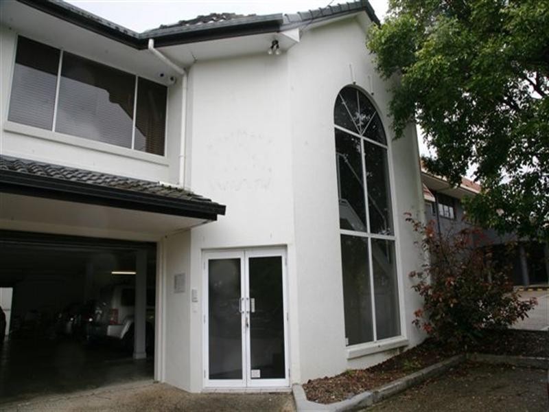 2/22 Vanessa Boulevard, Springwood QLD 4127