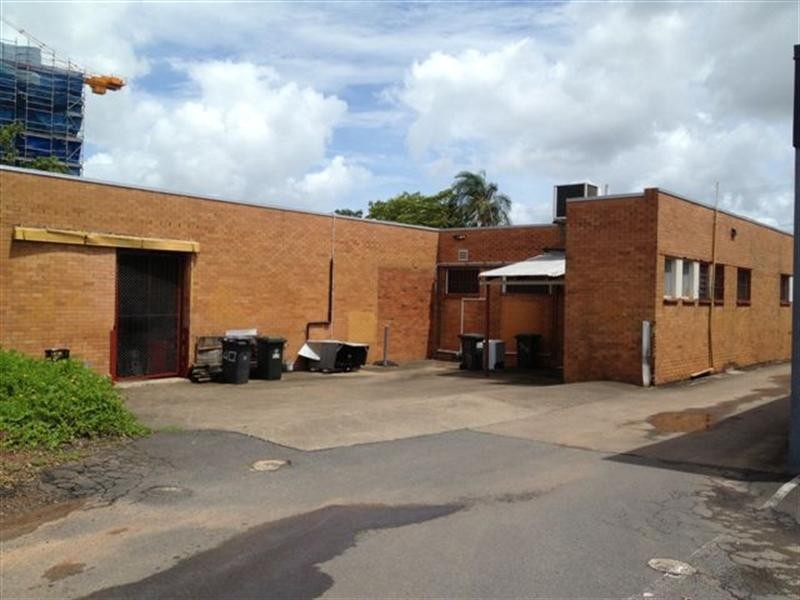 99 Seville Road, Holland Park QLD 4121