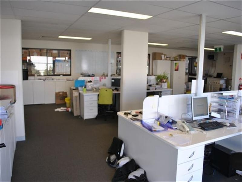 Unit1/64 Meakin Road, Meadowbrook QLD 4131