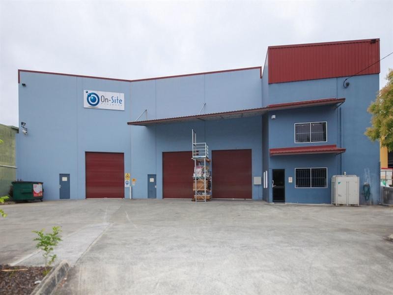 42-44 Nealdon Drive, Meadowbrook QLD 4131