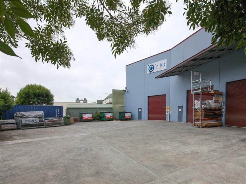 42-44 Nealdon Drive, Meadowbrook QLD 4131