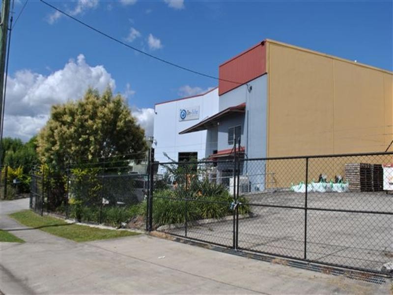 42-44 Nealdon Drive, Meadowbrook QLD 4131