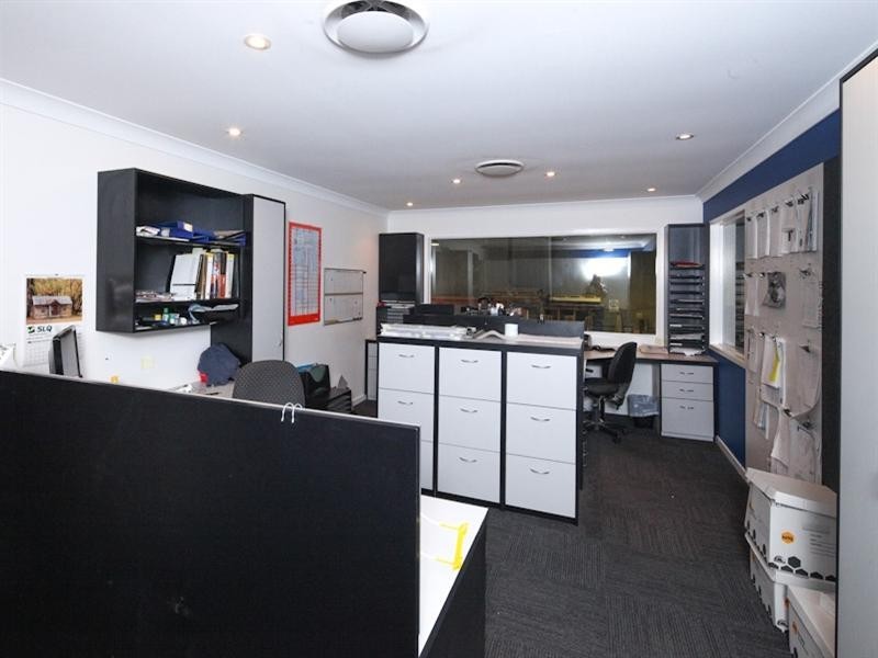 42-44 Nealdon Drive, Meadowbrook QLD 4131