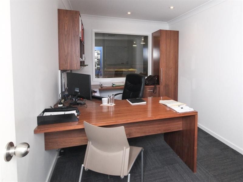 42-44 Nealdon Drive, Meadowbrook QLD 4131