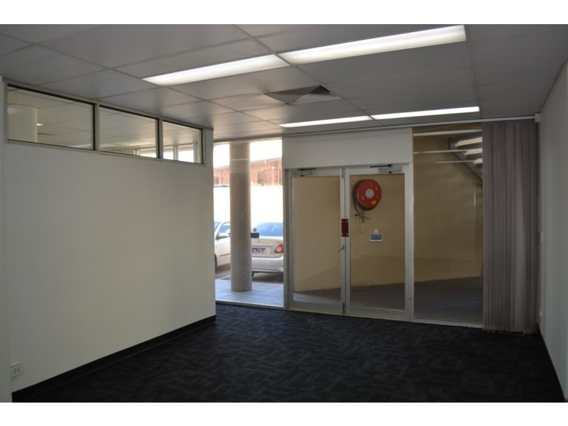 6+7/3368 Pacific Highway, Springwood QLD 4127