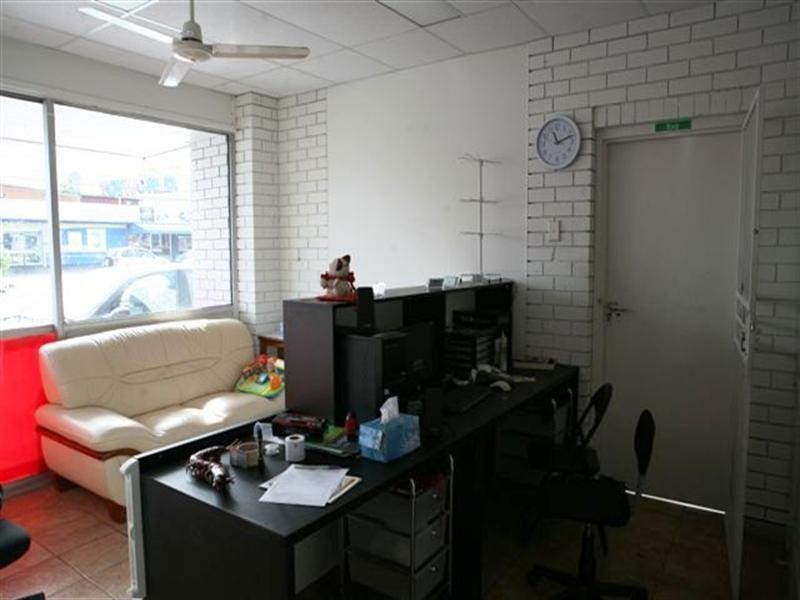 77 Moss Street, Slacks Creek QLD 4127