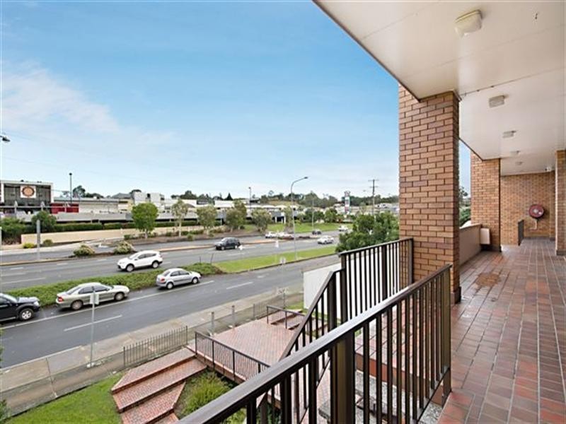 2902 Logan Road, Underwood QLD 4119