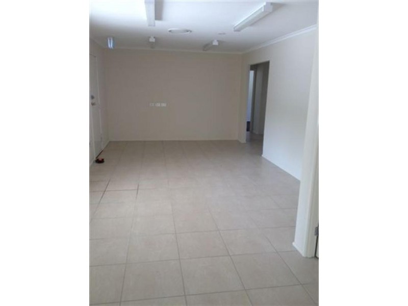 27 Vanessa Boulevard, Springwood QLD 4127