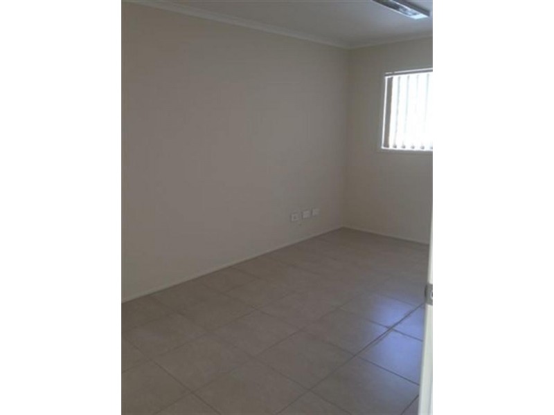 27 Vanessa Boulevard, Springwood QLD 4127