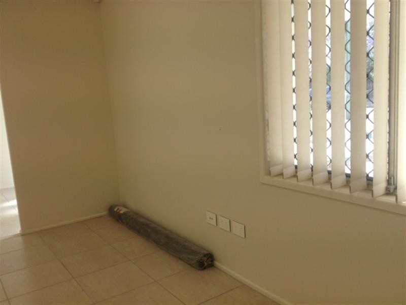 27 Vanessa Boulevard, Springwood QLD 4127