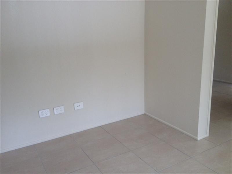 27 Vanessa Boulevard, Springwood QLD 4127