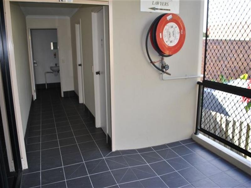Unit 3/2 Collene Grove, Springwood QLD 4127