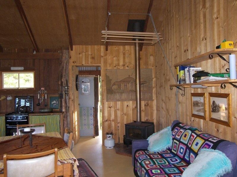 18 Eden Road, Maleny QLD 4552