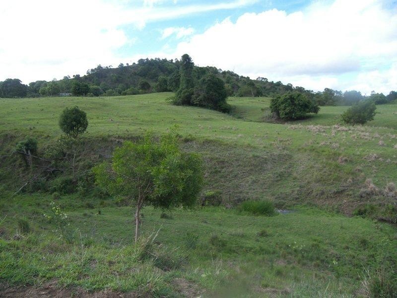 18 Eden Road, Maleny QLD 4552