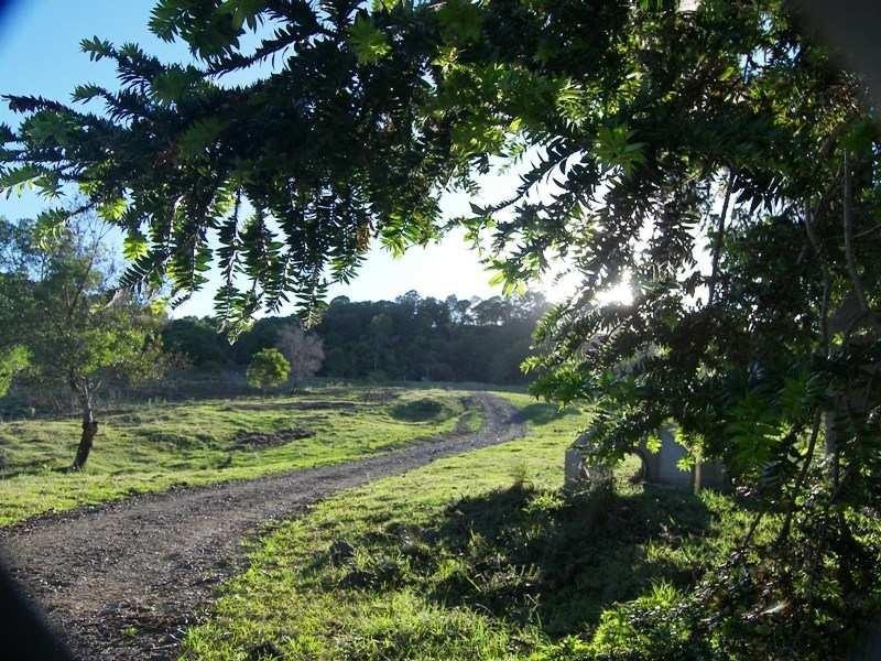 18 Eden Road, Maleny QLD 4552