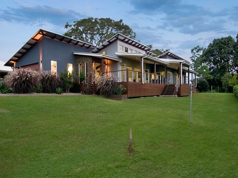 2 Curlew Court, Maleny QLD 4552