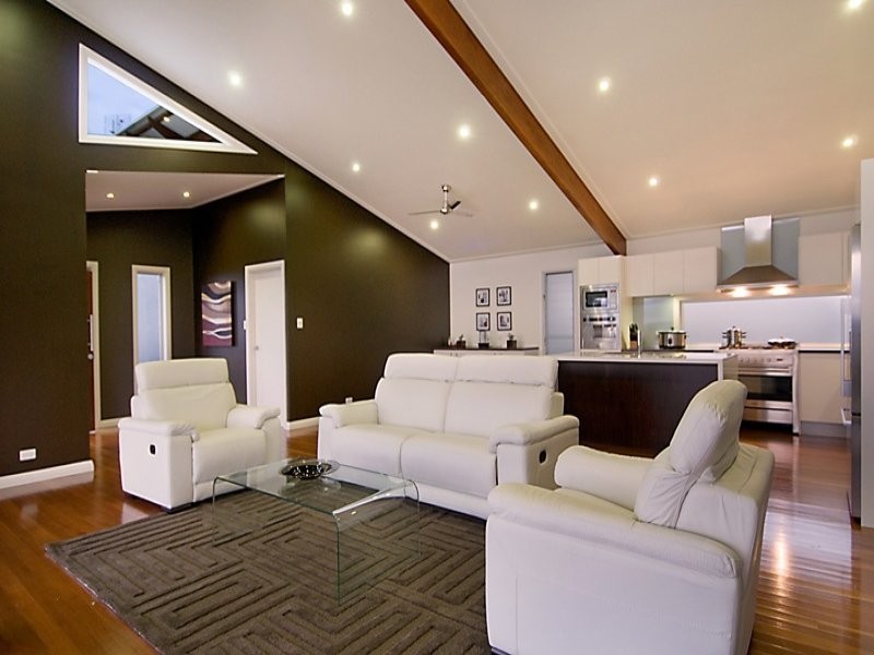 2 Curlew Court, Maleny QLD 4552