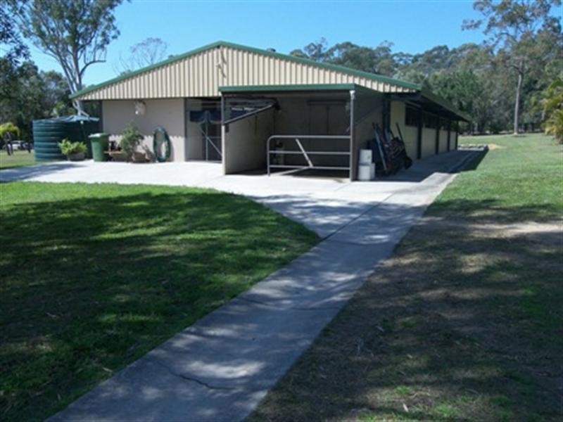 2135 Steve Irwin Way, Landsborough QLD 4550