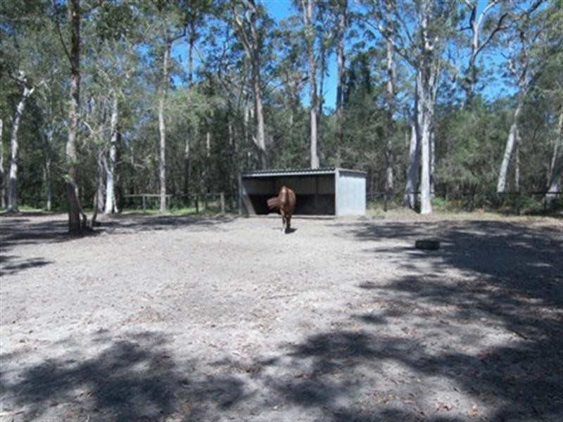 2135 Steve Irwin Way, Landsborough QLD 4550