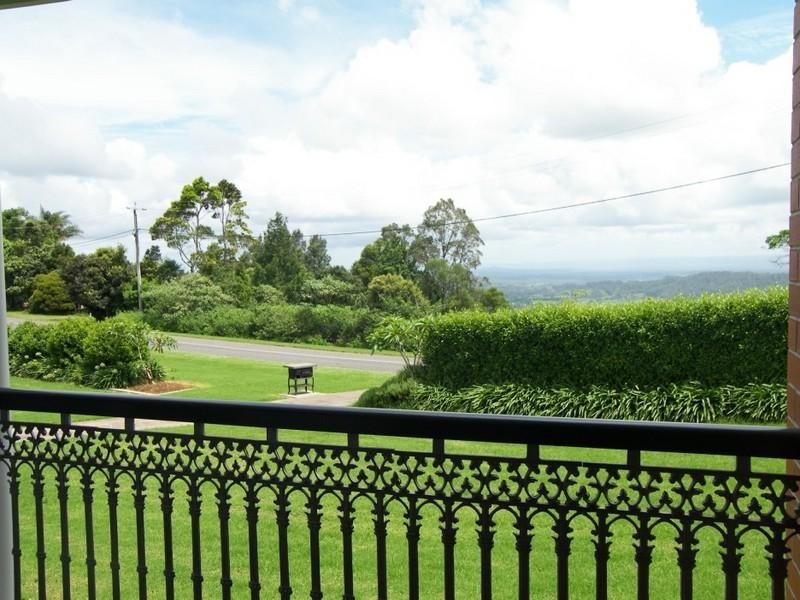 614 Mountain View Road, Maleny QLD 4552